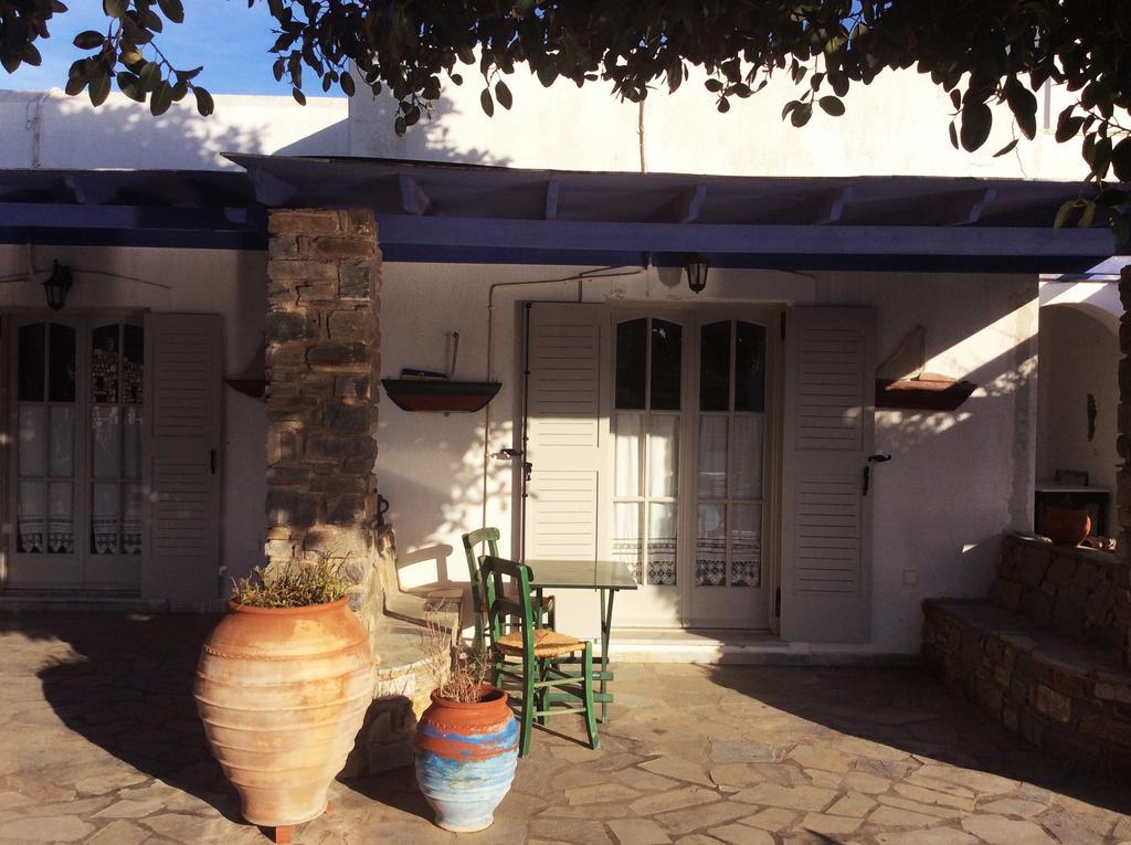 Arokaria Hideaway Suites Krotiri Habitación foto