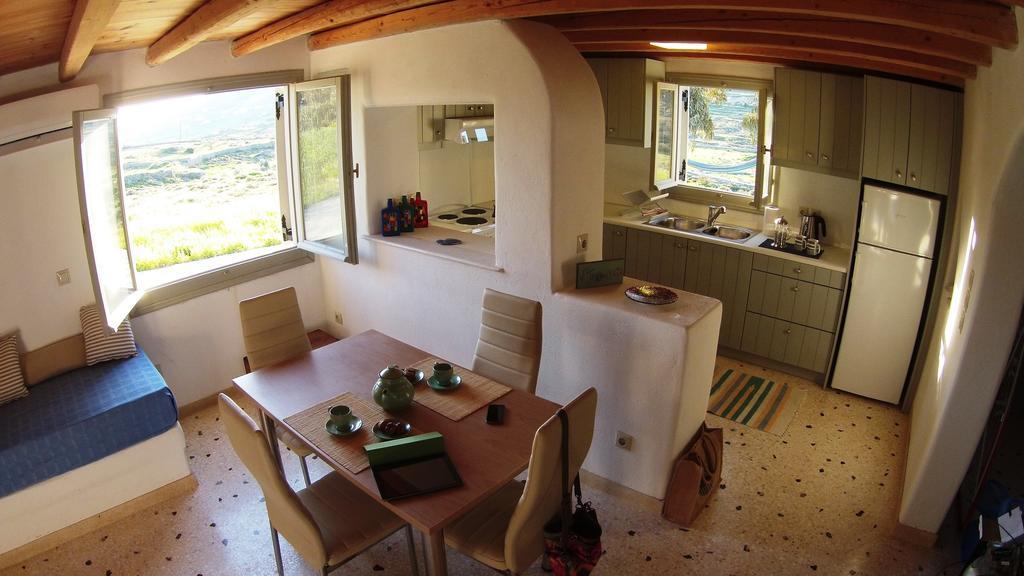 Arokaria Hideaway Suites Krotiri Habitación foto